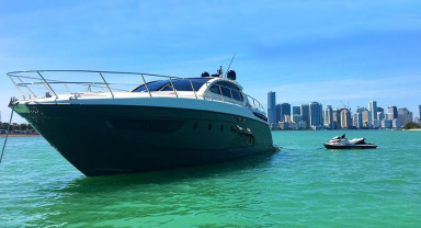 Моторная яхта Azimut - аренда от $2300