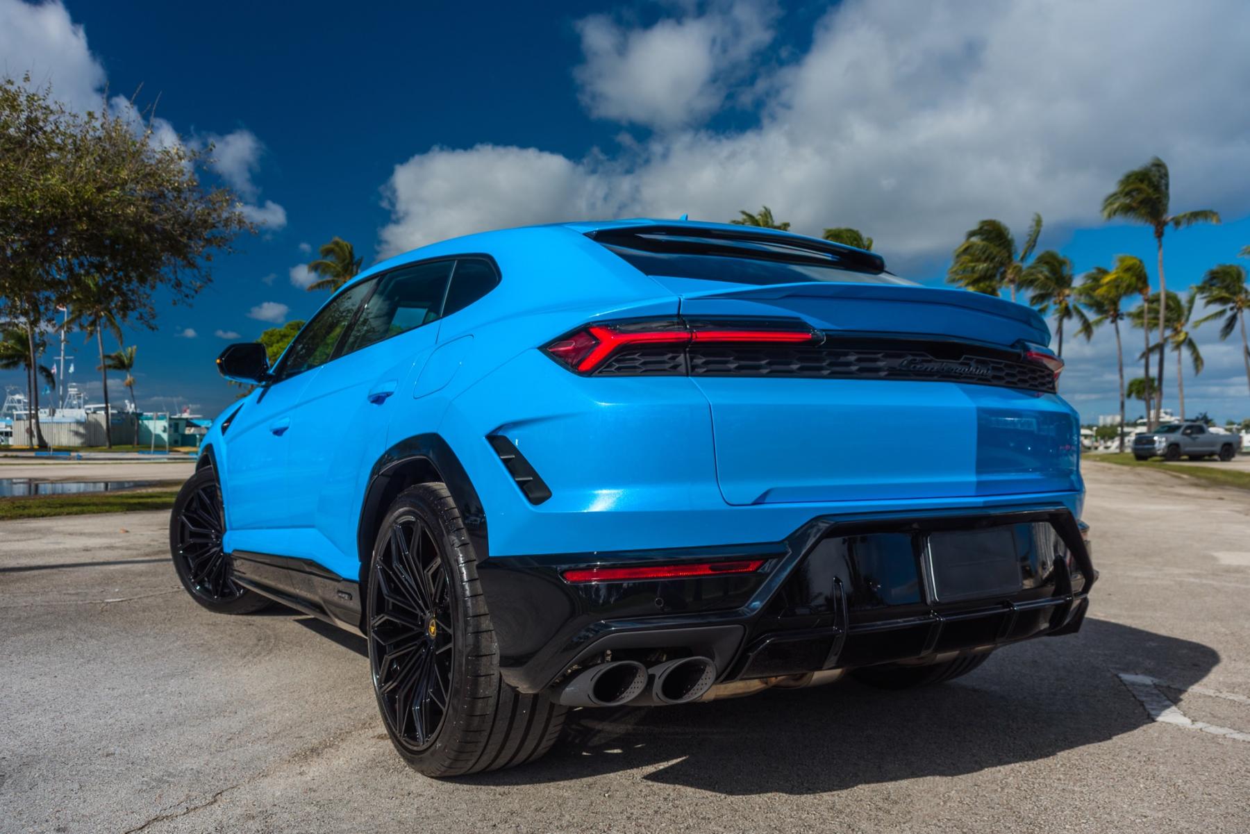Lamborghini Urus SE arenda v Mayami Lamborghini Urus SE в аренду в Майами