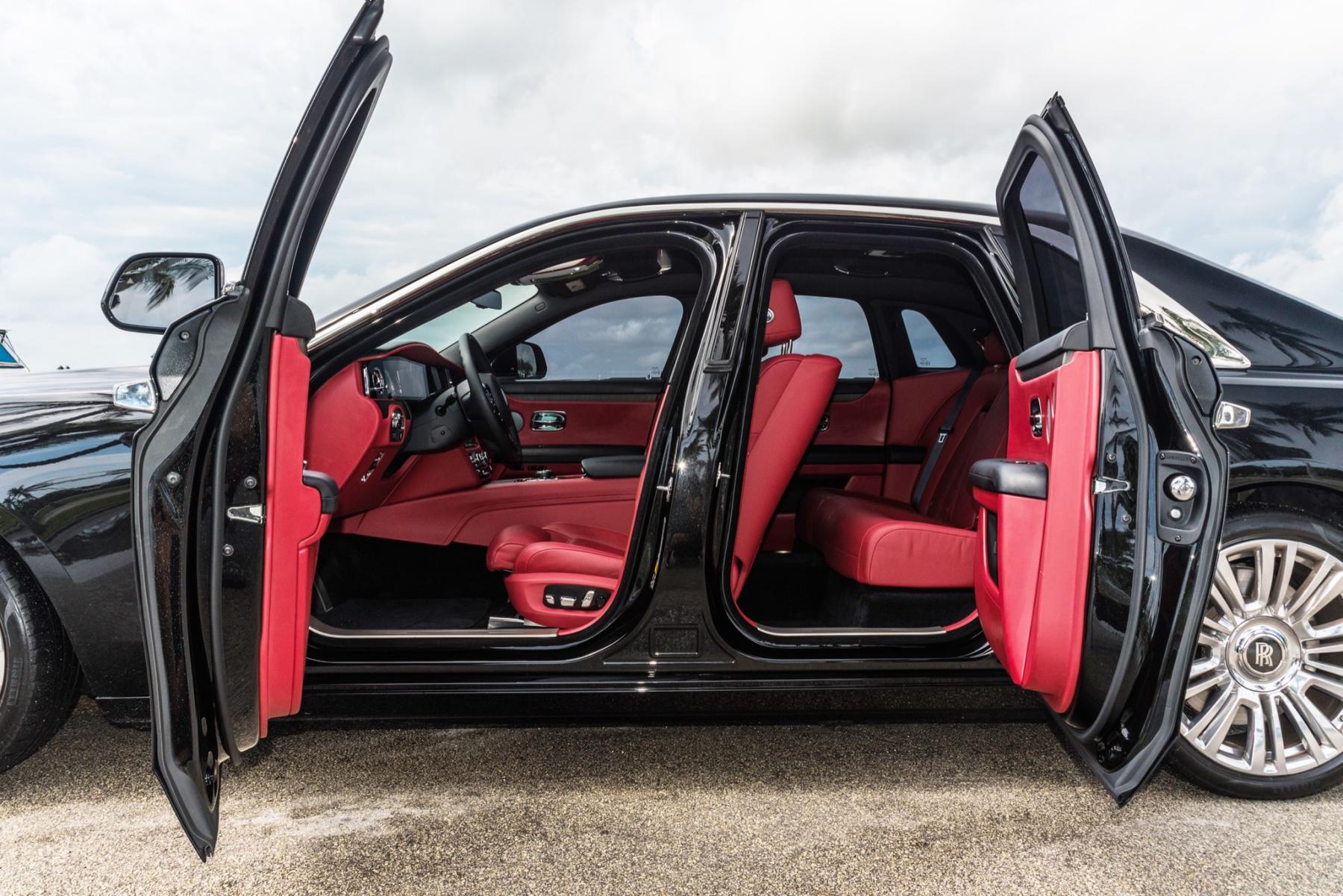 Executive Transfer sin Miami on Rolls Royce Ghost